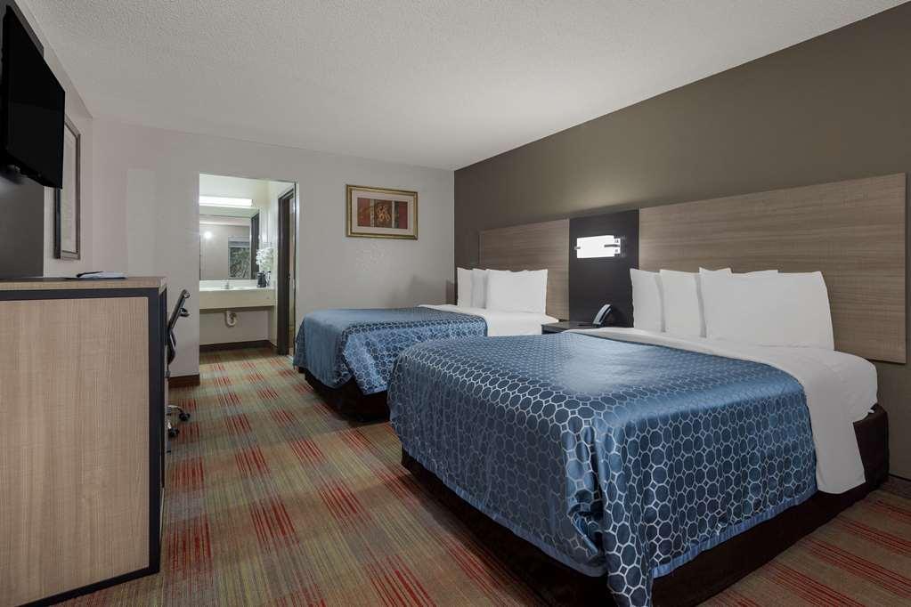Rodeway Inn Elkton Room photo