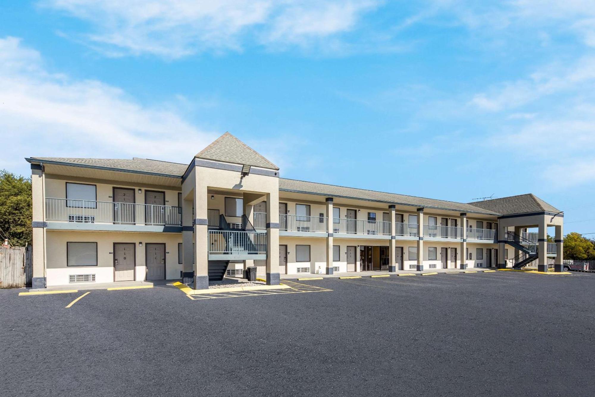 Rodeway Inn Elkton Exterior photo