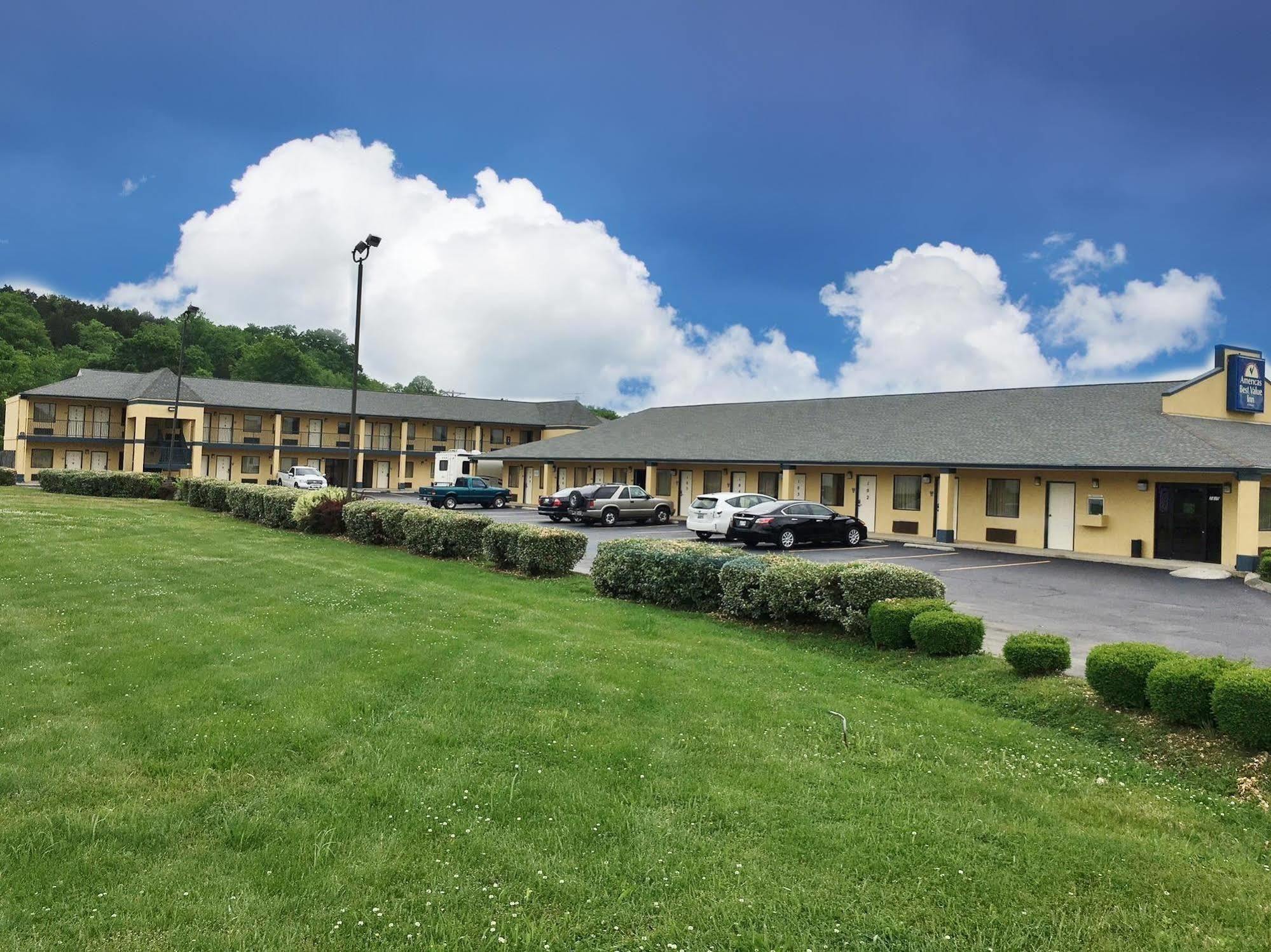 Rodeway Inn Elkton Exterior photo